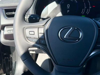 2025 Lexus UX - Photo 35
