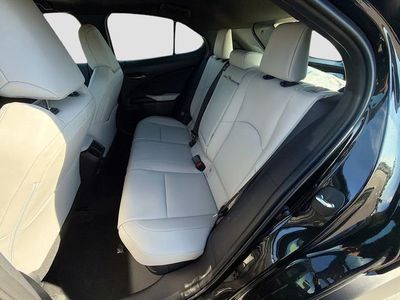 2025 Lexus UX - Photo 19