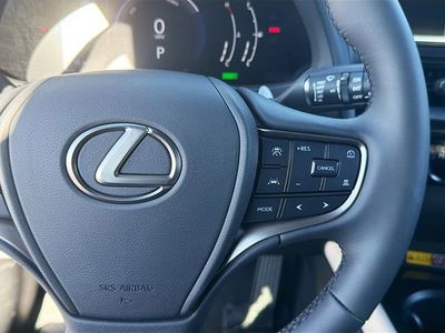 2025 Lexus UX - Photo 36