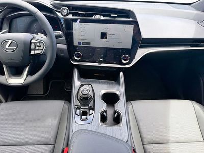 2026 Lexus RZ - Photo 19
