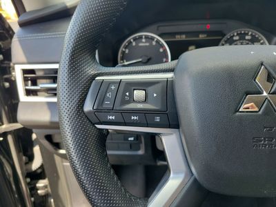 2025 Mitsubishi Outlander - Photo 29
