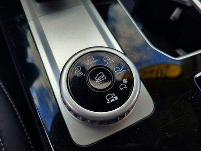 2025 Mitsubishi Outlander - Photo 27