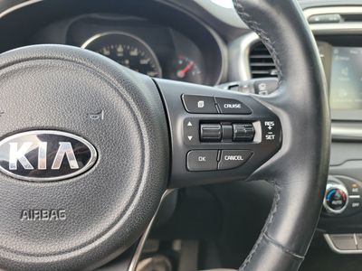 2017 Kia Sorento - Photo 28