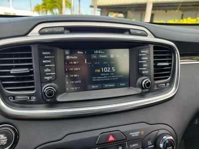 2017 Kia Sorento - Photo 21