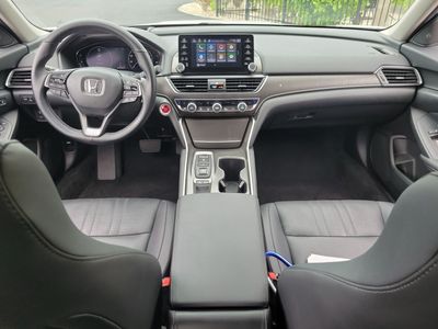 2019 Honda Accord Sedan - Photo 12