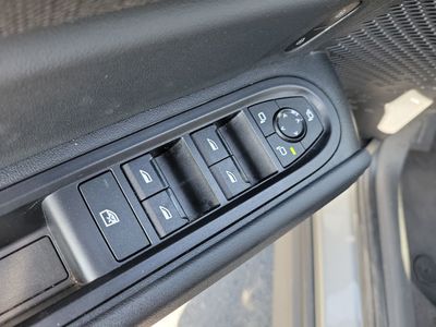 2025 MINI Countryman - Photo 17