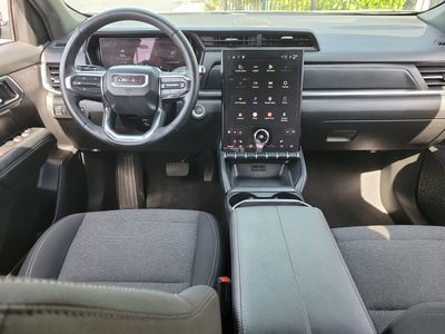 2025 GMC Terrain - Photo 13