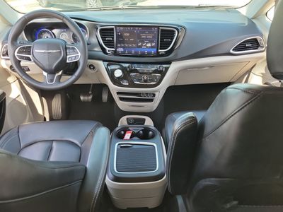 2023 Chrysler Pacifica - Photo 12