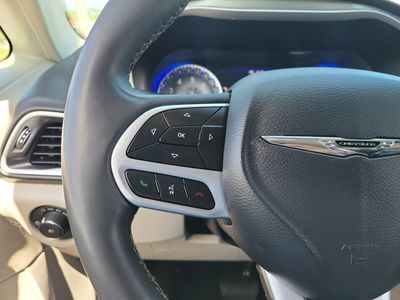 2023 Chrysler Pacifica - Photo 27
