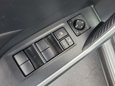 2019 Toyota RAV4 - Photo 17