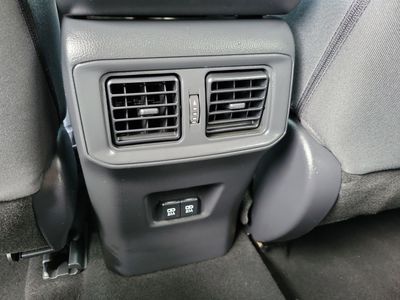 2019 Toyota RAV4 - Photo 15