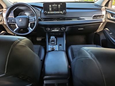 2024 Mitsubishi Outlander - Photo 12