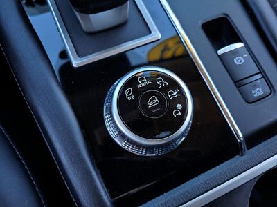 2024 Mitsubishi Outlander - Photo 26