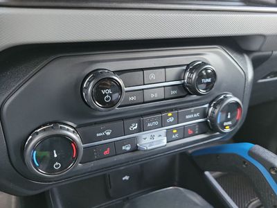 2022 Ford Bronco - Photo 24