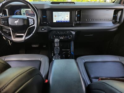 2022 Ford Bronco - Photo 14
