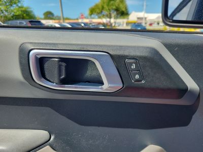 2022 Ford Bronco - Photo 17