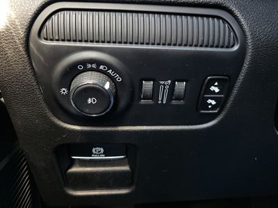 2024 Jeep Wagoneer - Photo 23