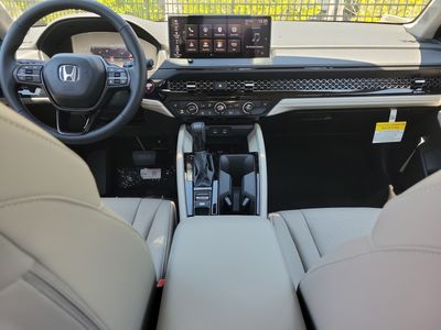 2026 Honda Accord Hybrid - Photo 14