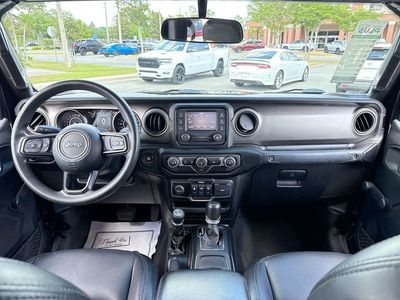 2021 Jeep Gladiator - Photo 21