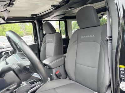 2022 Jeep Wrangler - Photo 11
