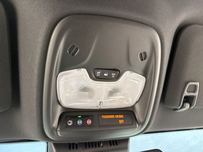2025 Chevrolet Colorado - Photo 13