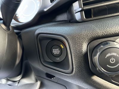 2025 Jeep Wrangler - Photo 19