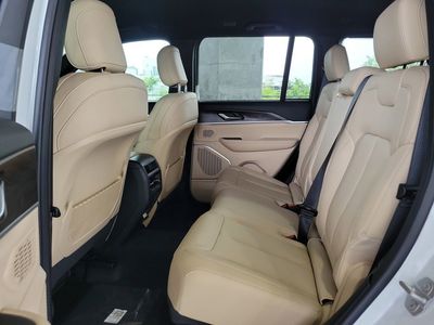 2026 Jeep Grand Cherokee — photo 9 view