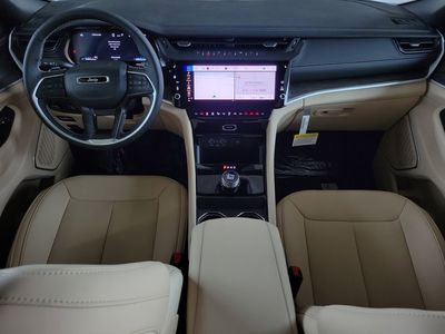 2026 Jeep Grand Cherokee — photo 11 view