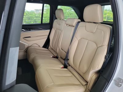 2026 Jeep Grand Cherokee — photo 8 view