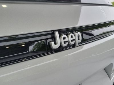 2026 Jeep Grand Cherokee — detail view