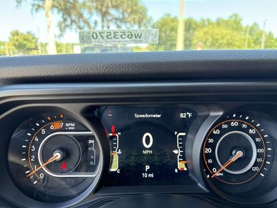 2025 Jeep Wrangler - Photo 17