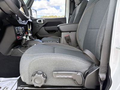 2026 Jeep Wrangler - Photo 12