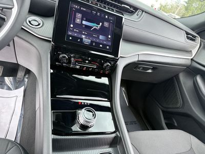 2026 Jeep Grand Cherokee - Photo 19