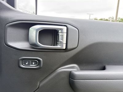 2026 Jeep Wrangler - Photo 28
