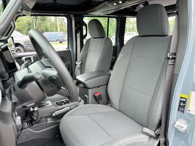 2026 Jeep Wrangler - Photo 12