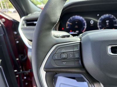 2026 Jeep Grand Cherokee — photo 14 view
