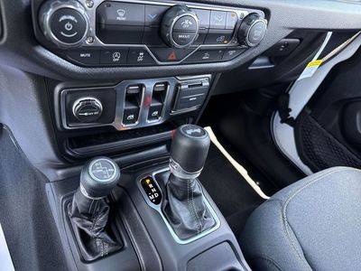 2026 Jeep Wrangler - Photo 20