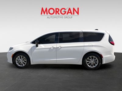 2026 Chrysler Pacifica - Photo 5