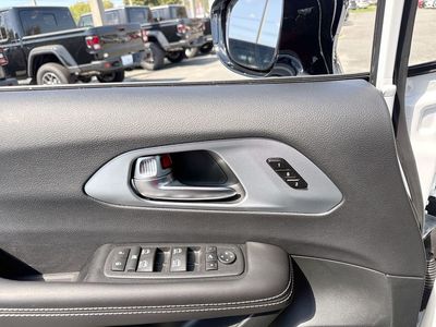 2026 Chrysler Pacifica - Photo 11