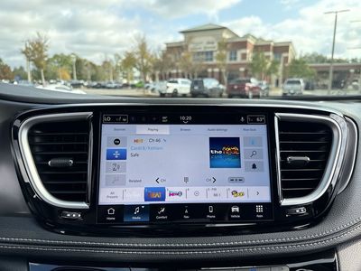 2026 Chrysler Pacifica — photo 22 view