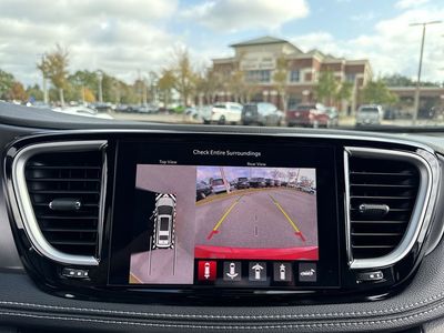2026 Chrysler Pacifica — photo 24 view