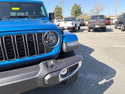 2026 Jeep Gladiator - Photo 9