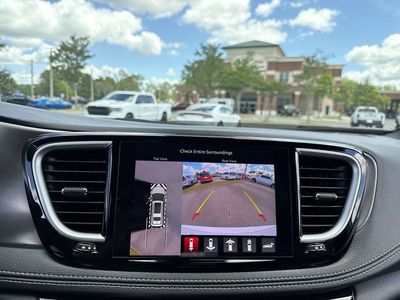 2026 Chrysler Pacifica — photo 21 view