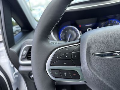 2026 Chrysler Pacifica — photo 14 view