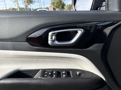 2026 Jeep Compass - Photo 12