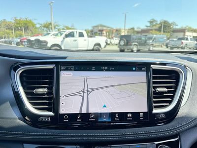 2026 Chrysler Pacifica - Photo 21