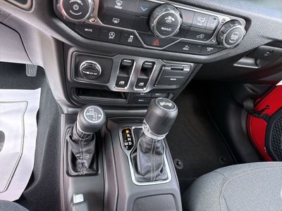 2026 Jeep Wrangler - Photo 19