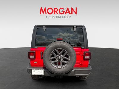 2026 Jeep Wrangler - Photo 4