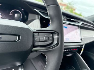 2026 Jeep Cherokee - Photo 15