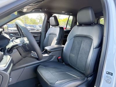 2026 Jeep Grand Cherokee - Photo 11
